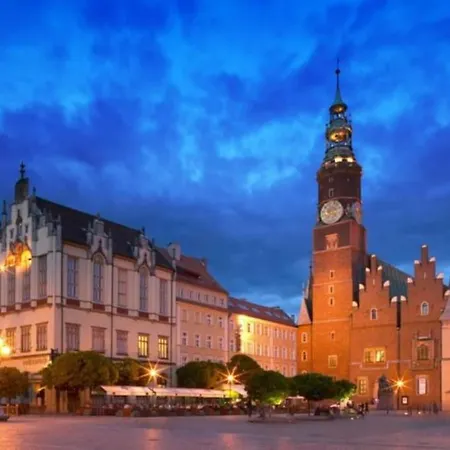Rynek Pod Fredra Daire