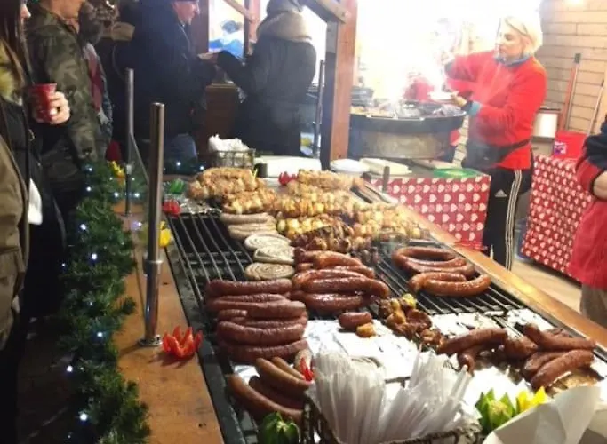 Rynek Pod Fredra Апартаменти