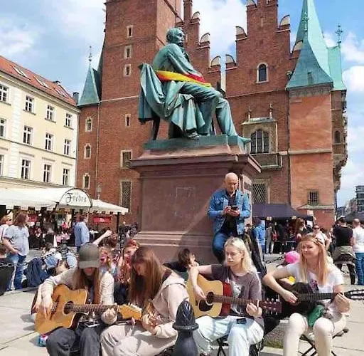 Rynek Pod Fredra Апартаменти Вроцлав