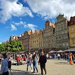 Rynek Pod Fredra * 弗罗茨瓦夫