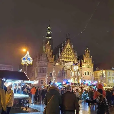 Appartamento Rynek Pod Fredra Breslavia
