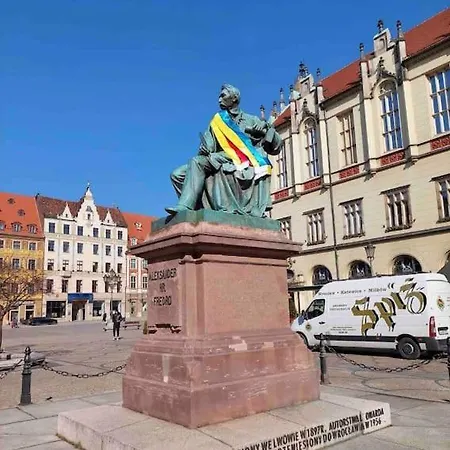 Appartamento Rynek Pod Fredra Breslavia